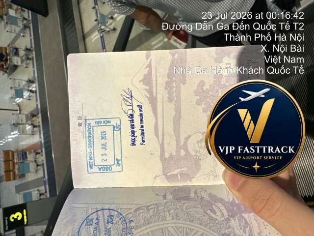 VJP FASTTRACK representative confirming completion of immigration procedures at Hanoi Noi Bai International Airport