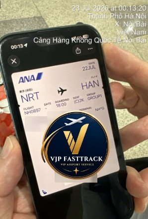 VJP FASTTRACK representative meeting the NH897 passenger and confirming flight information at Noi Bai Airport